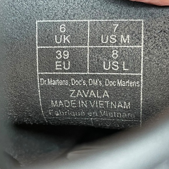 NWOB Women's Dr. Martens Black Patent Leather Combat Boots Full Lace Up Size 7 - Picture 14 of 16